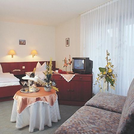 Hotel Zur Schmiede アルスフェルト エクステリア 写真